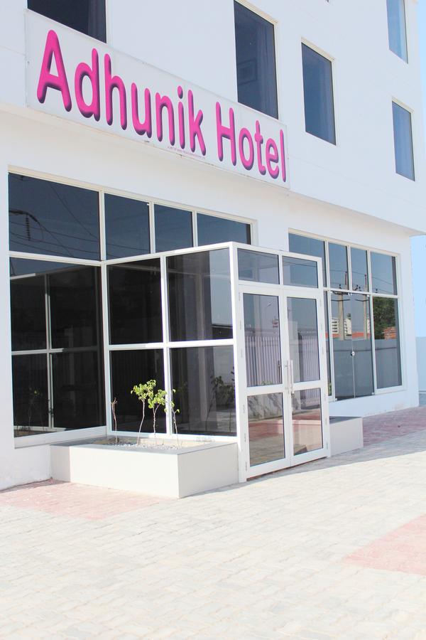 Adhunik Hotel Neemrana Exterior photo